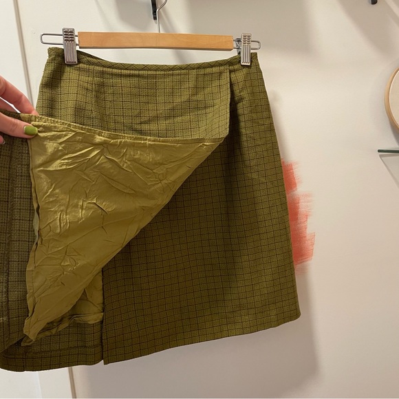 Green plaid skirt - Picture 2 of 4